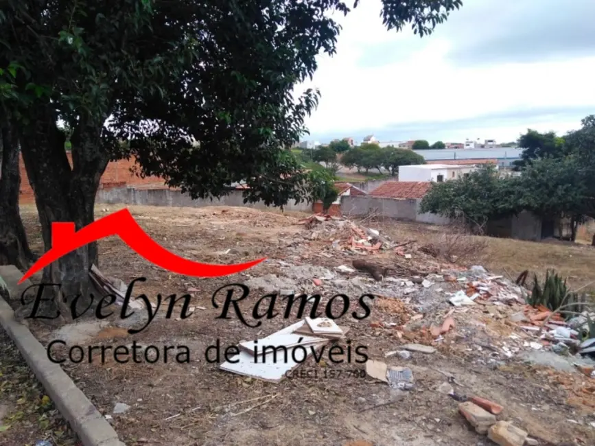 Foto 3 de Terreno / Lote à venda, 310m2 em Salto De Pirapora - SP