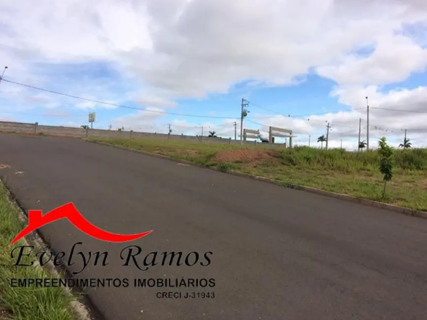 Foto 3 de Terreno / Lote à venda, 250m2 em Salto De Pirapora - SP