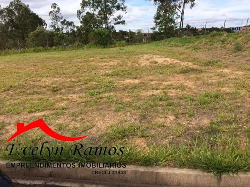 Foto 2 de Terreno / Lote à venda, 250m2 em Salto De Pirapora - SP