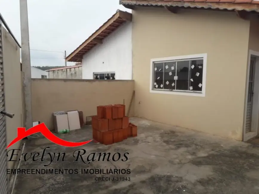 Foto 4 de Casa com 2 quartos à venda, 138m2 em Salto De Pirapora - SP