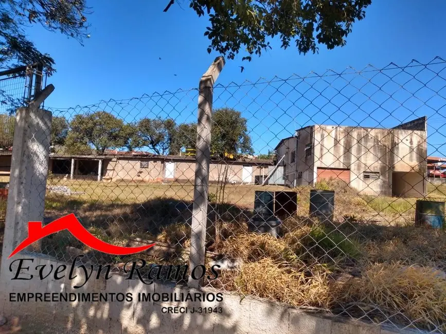 Foto 1 de Terreno / Lote à venda, 3637m2 em Salto De Pirapora - SP
