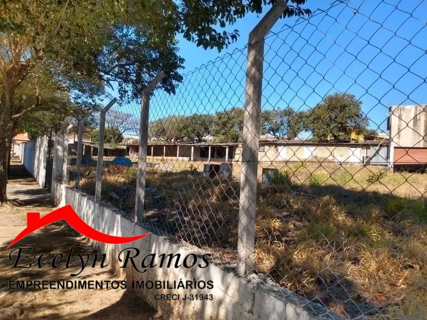 Foto 3 de Terreno / Lote à venda, 3637m2 em Salto De Pirapora - SP