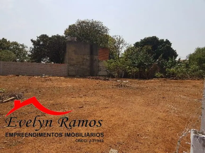 Foto 3 de Terreno / Lote à venda, 800m2 em Salto De Pirapora - SP