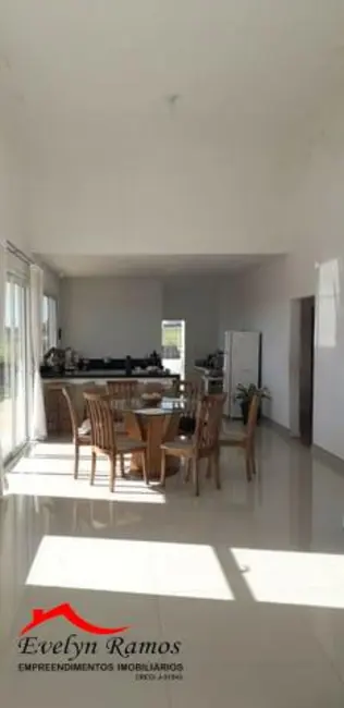 Foto 2 de Casa com 4 quartos à venda em Salto De Pirapora - SP