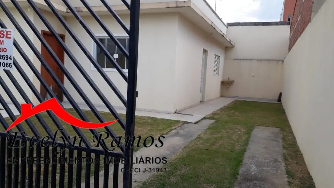 Foto 3 de Casa com 2 quartos à venda, 154m2 em Salto De Pirapora - SP