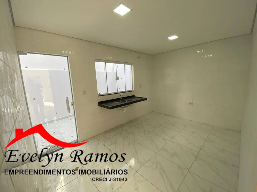 Foto 4 de Casa com 2 quartos à venda, 83m2 em Salto De Pirapora - SP