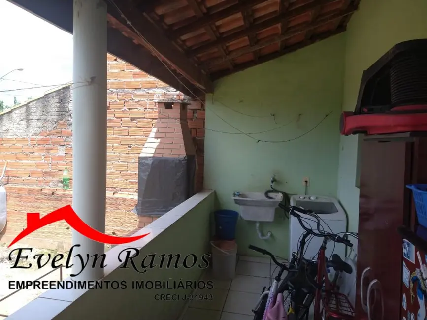 Foto 4 de Casa com 2 quartos à venda, 178m2 em Salto De Pirapora - SP