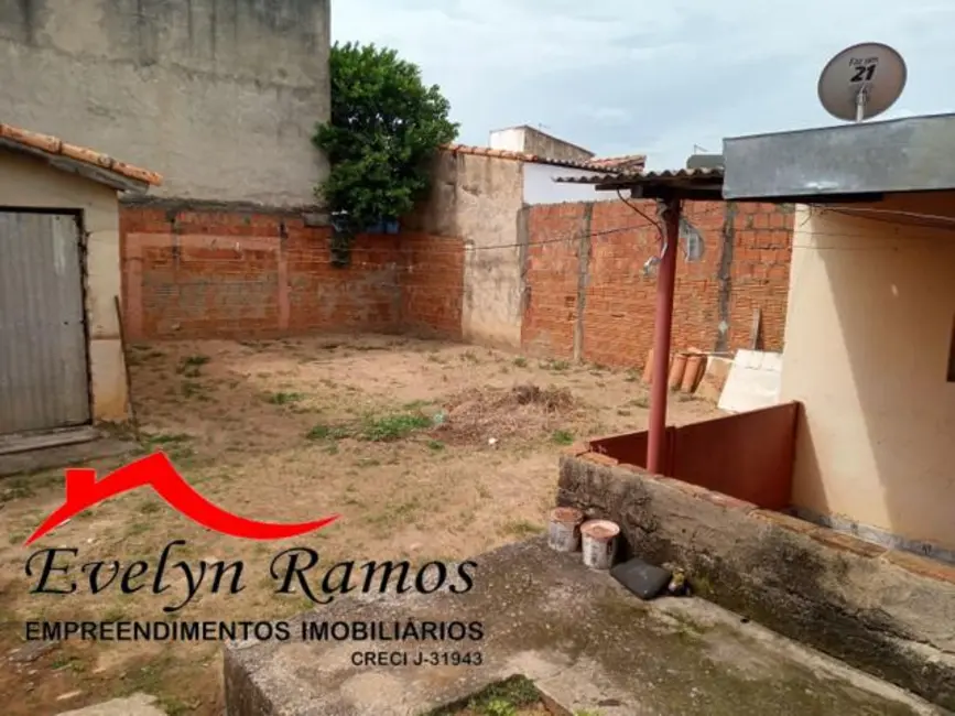 Foto 2 de Casa com 2 quartos à venda, 315m2 em Salto De Pirapora - SP