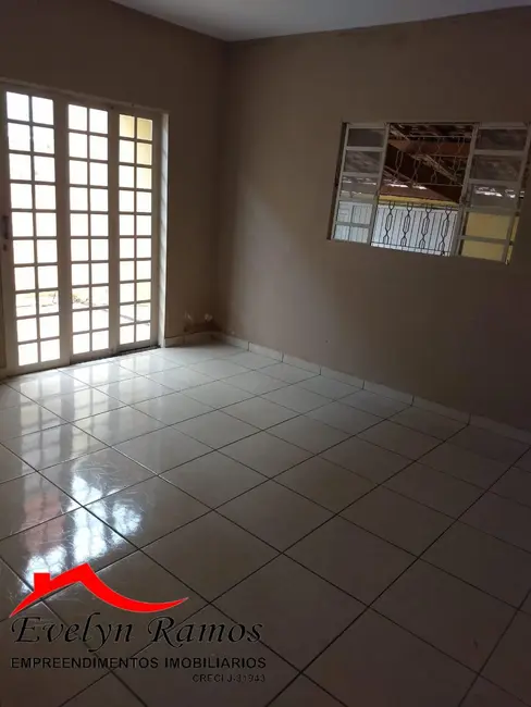 Foto 4 de Casa com 2 quartos à venda, 240m2 em Salto De Pirapora - SP