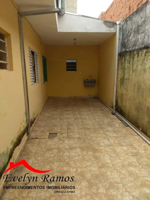 Foto 3 de Casa com 2 quartos à venda, 240m2 em Salto De Pirapora - SP