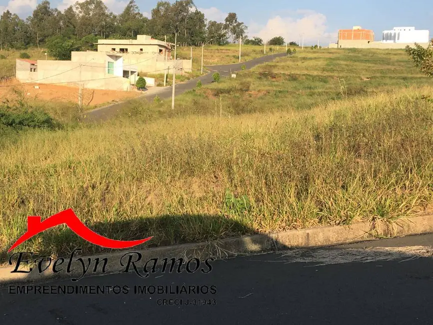 Foto 1 de Terreno / Lote à venda, 250m2 em Salto De Pirapora - SP