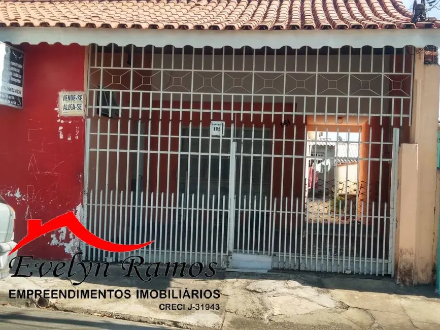 Foto 1 de Casa com 3 quartos à venda, 250m2 em Salto De Pirapora - SP