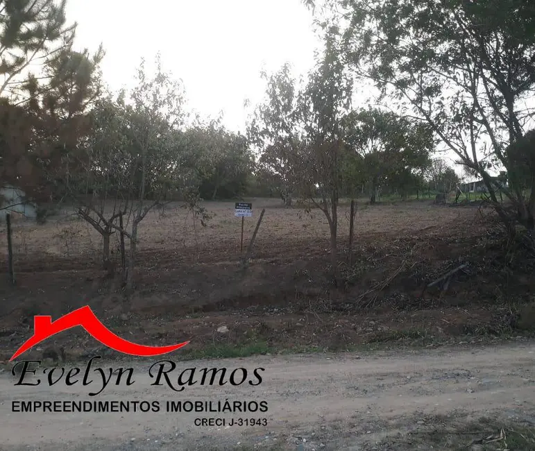 Foto 1 de Terreno / Lote à venda, 2100m2 em Salto De Pirapora - SP