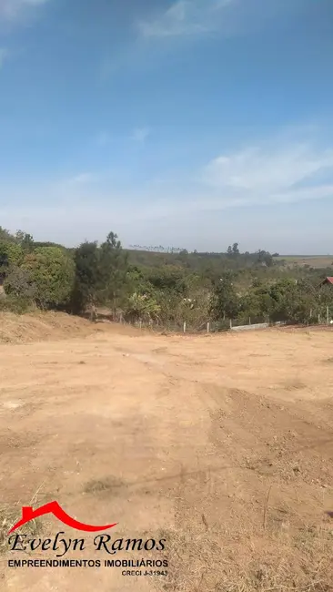 Foto 1 de Terreno / Lote à venda, 1000m2 em Salto De Pirapora - SP