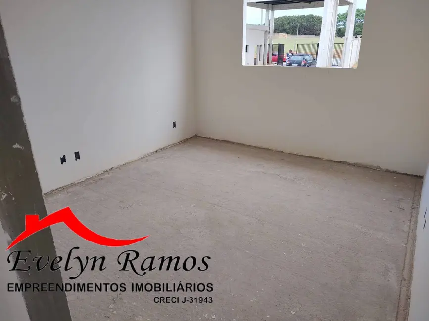 Foto 2 de Casa com 2 quartos à venda, 120m2 em Salto De Pirapora - SP
