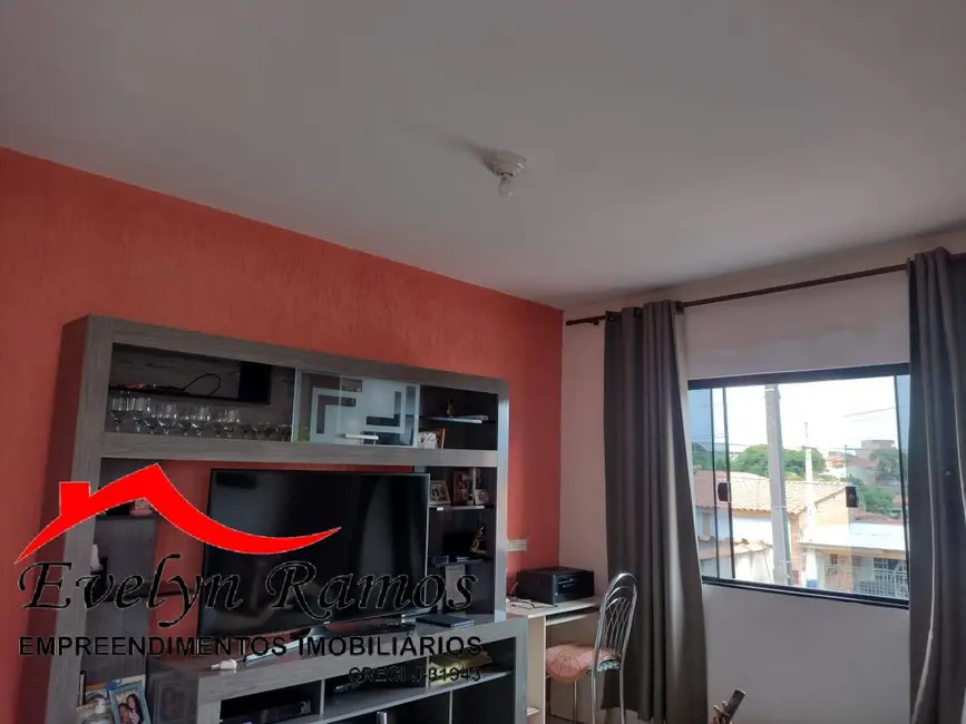 Foto 1 de Casa com 2 quartos à venda, 125m2 em Salto De Pirapora - SP