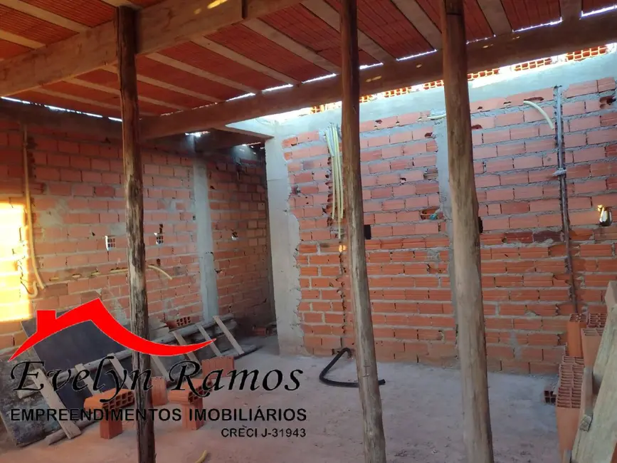 Foto 3 de Casa com 2 quartos à venda, 250m2 em Salto De Pirapora - SP