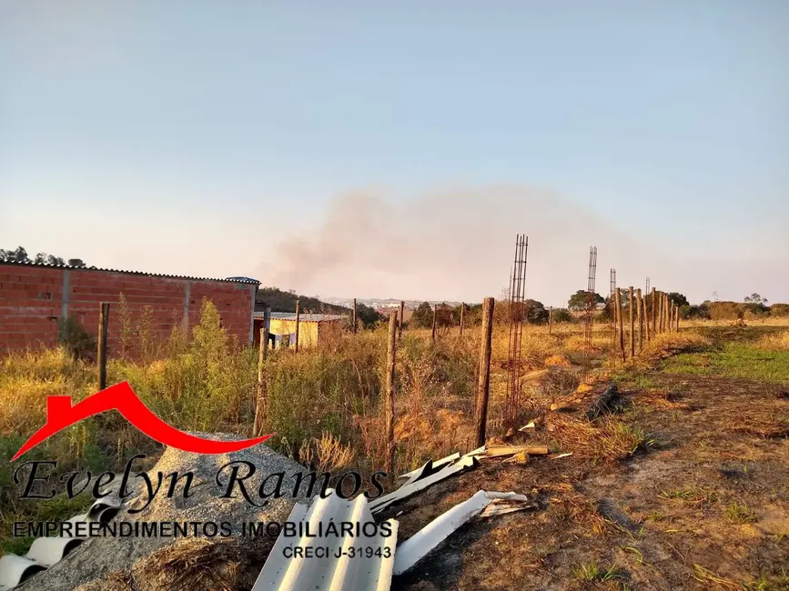 Foto 3 de Terreno / Lote à venda, 175m2 em Salto De Pirapora - SP