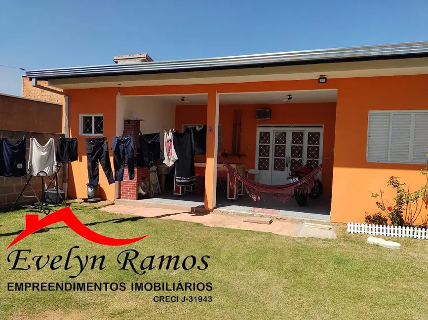 Foto 1 de Casa com 1 quarto à venda, 250m2 em Salto De Pirapora - SP