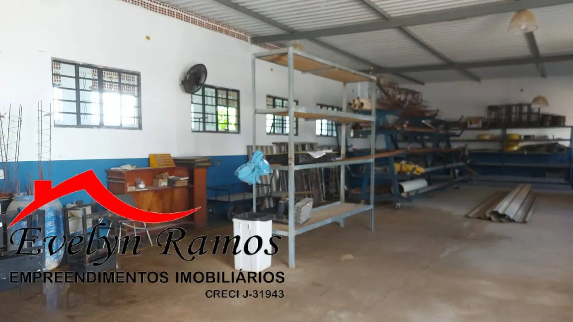 Foto 3 de Armazém / Galpão à venda, 1400m2 em Salto De Pirapora - SP