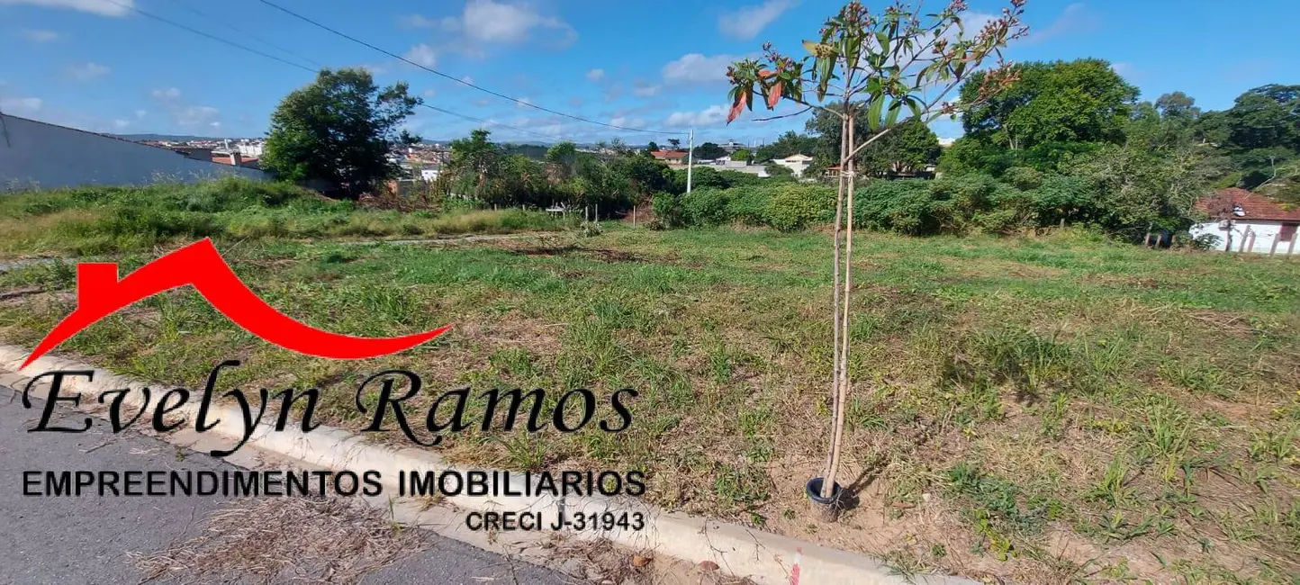 Foto 2 de Terreno / Lote à venda, 250m2 em Salto De Pirapora - SP