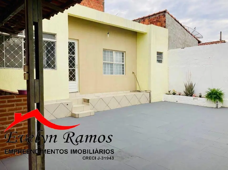 Foto 2 de Casa com 4 quartos à venda, 270m2 em Salto De Pirapora - SP