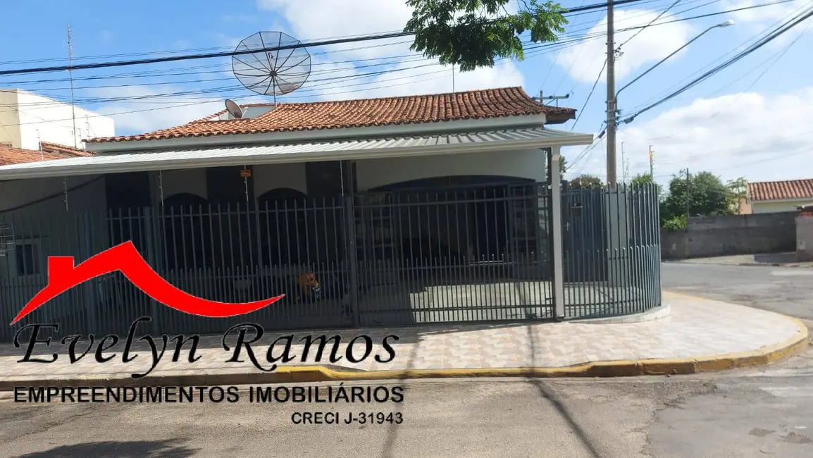 Foto 2 de Casa com 3 quartos à venda, 283m2 em Salto De Pirapora - SP