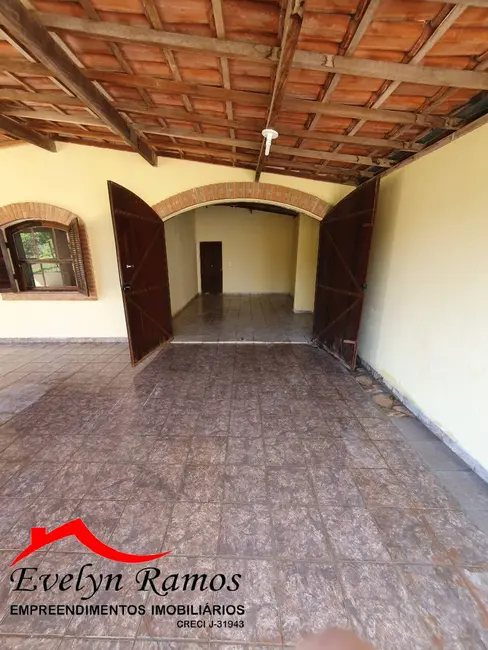 Foto 4 de Chácara com 2 quartos à venda e para alugar, 2000m2 em Salto De Pirapora - SP