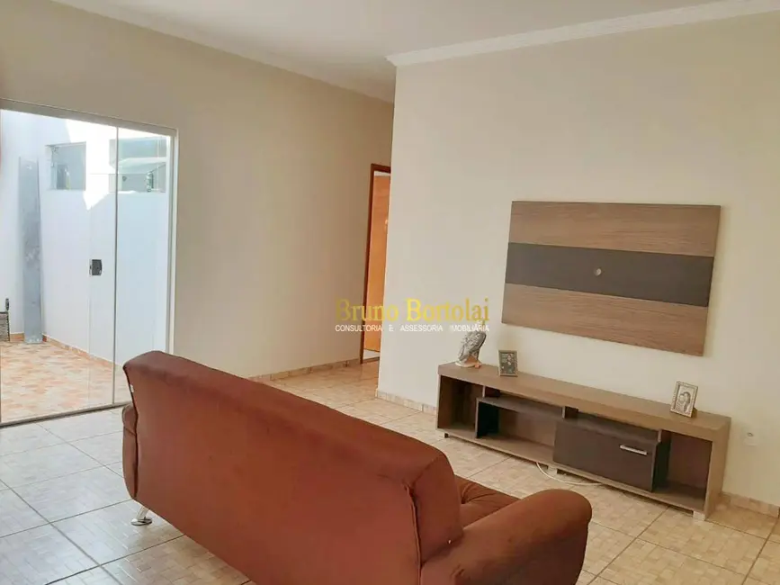 Casa com 2 quartos à venda, 160m2 em Jardim Santa Clara II, Rio Claro - SP - imagem 4 Foto 4 de Casa com 2 quartos à venda, 160m2 em Jardim Santa Clara II, Rio Claro - SP
