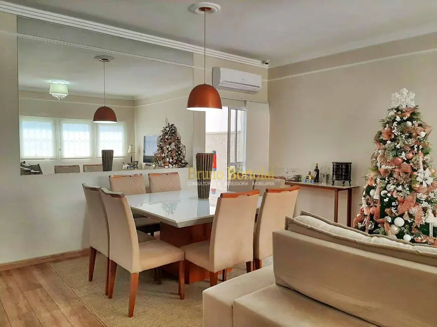 Foto 3 de Casa com 3 quartos à venda, 222m2 em Jardim Luiza Maria, Araras - SP