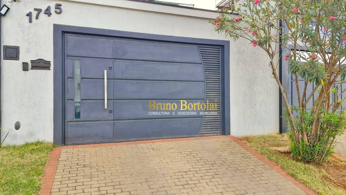 Foto 2 de Casa com 3 quartos à venda e para alugar, 244m2 em Recanto Paraíso, Rio Claro - SP