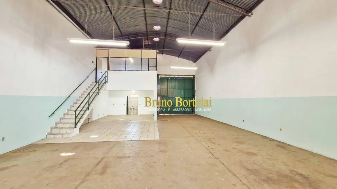 Armazém / Galpão para alugar, 300m2 em Jardim Mirassol, Rio Claro - SP - imagem 8 Foto 8 de Armazém / Galpão para alugar, 300m2 em Jardim Mirassol, Rio Claro - SP