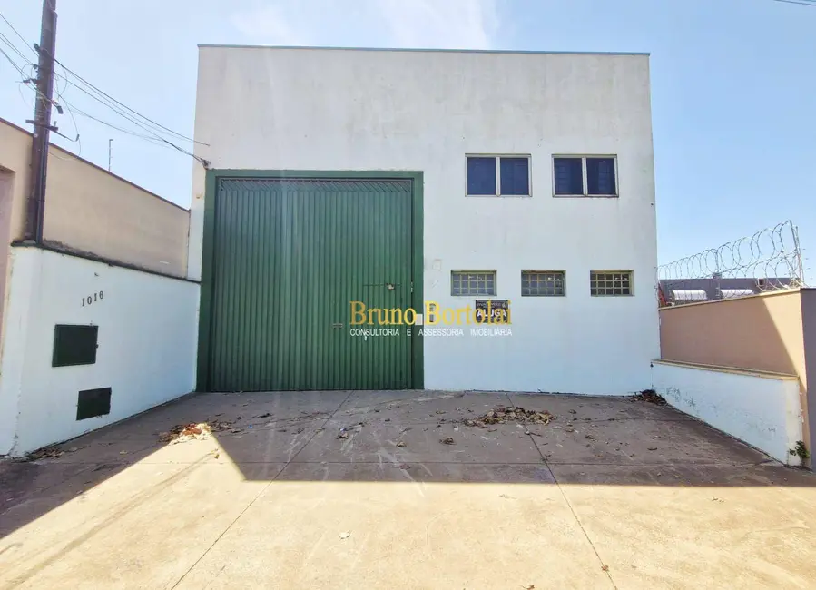 Armazém / Galpão para alugar, 300m2 em Jardim Mirassol, Rio Claro - SP - imagem 1 Foto 1 de Armazém / Galpão para alugar, 300m2 em Jardim Mirassol, Rio Claro - SP