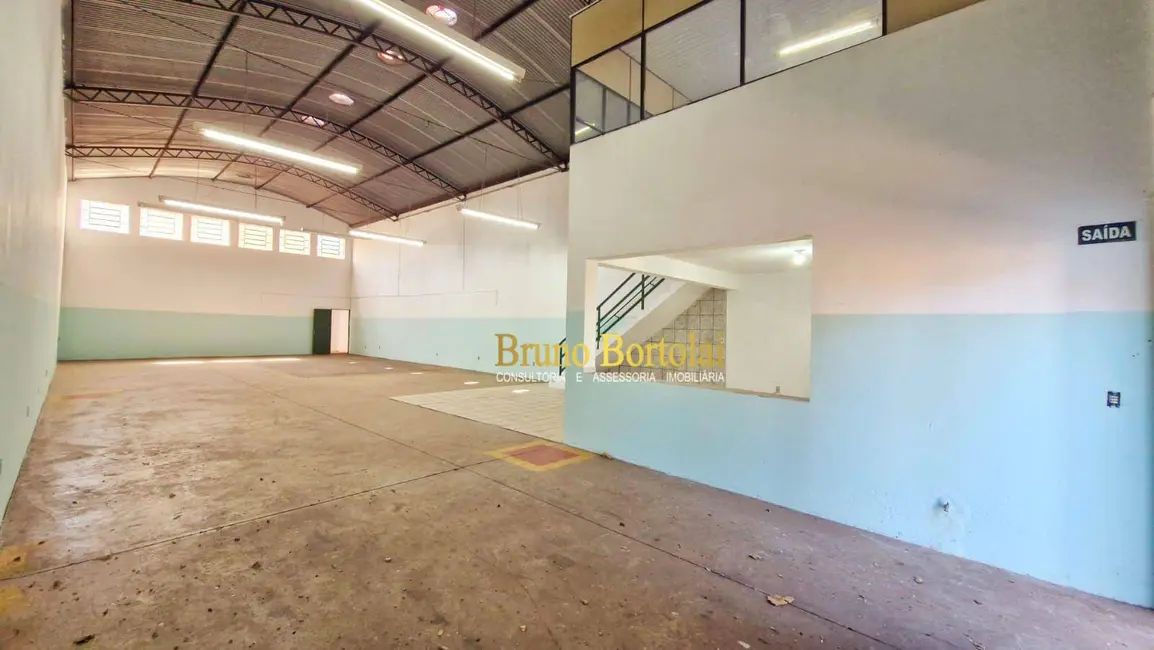 Armazém / Galpão para alugar, 300m2 em Jardim Mirassol, Rio Claro - SP - imagem 2 Foto 2 de Armazém / Galpão para alugar, 300m2 em Jardim Mirassol, Rio Claro - SP