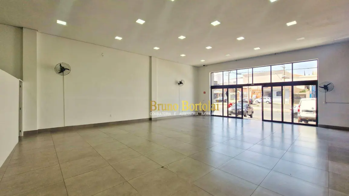 Sala Comercial para alugar, 300m2 em Centro, Rio Claro - SP - imagem 6 Foto 6 de Sala Comercial para alugar, 300m2 em Centro, Rio Claro - SP