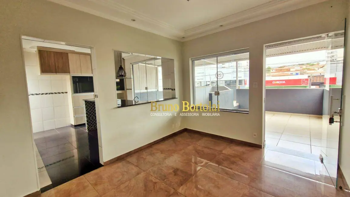 Foto 2 de Casa com 3 quartos para alugar, 300m2 em Centro, Rio Claro - SP