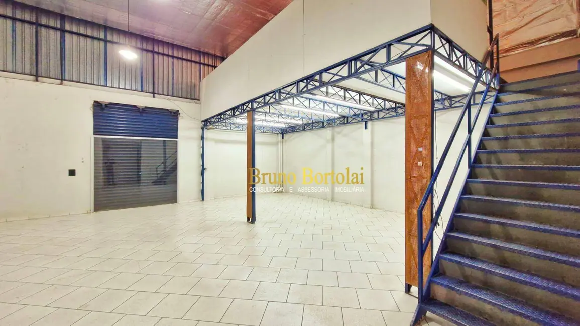 Armazém / Galpão para alugar, 650m2 em Centro, Rio Claro - SP - imagem 4 Foto 4 de Armazém / Galpão para alugar, 650m2 em Centro, Rio Claro - SP