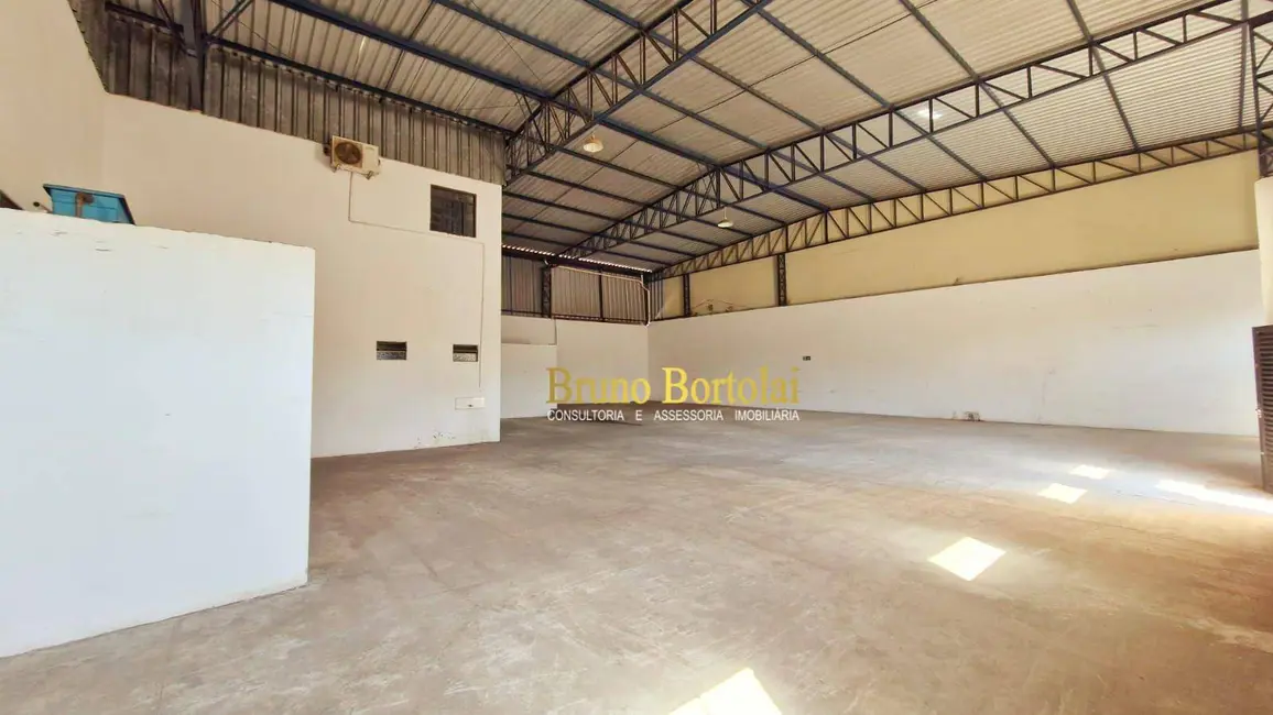 Armazém / Galpão para alugar, 650m2 em Centro, Rio Claro - SP - imagem 9 Foto 9 de Armazém / Galpão para alugar, 650m2 em Centro, Rio Claro - SP