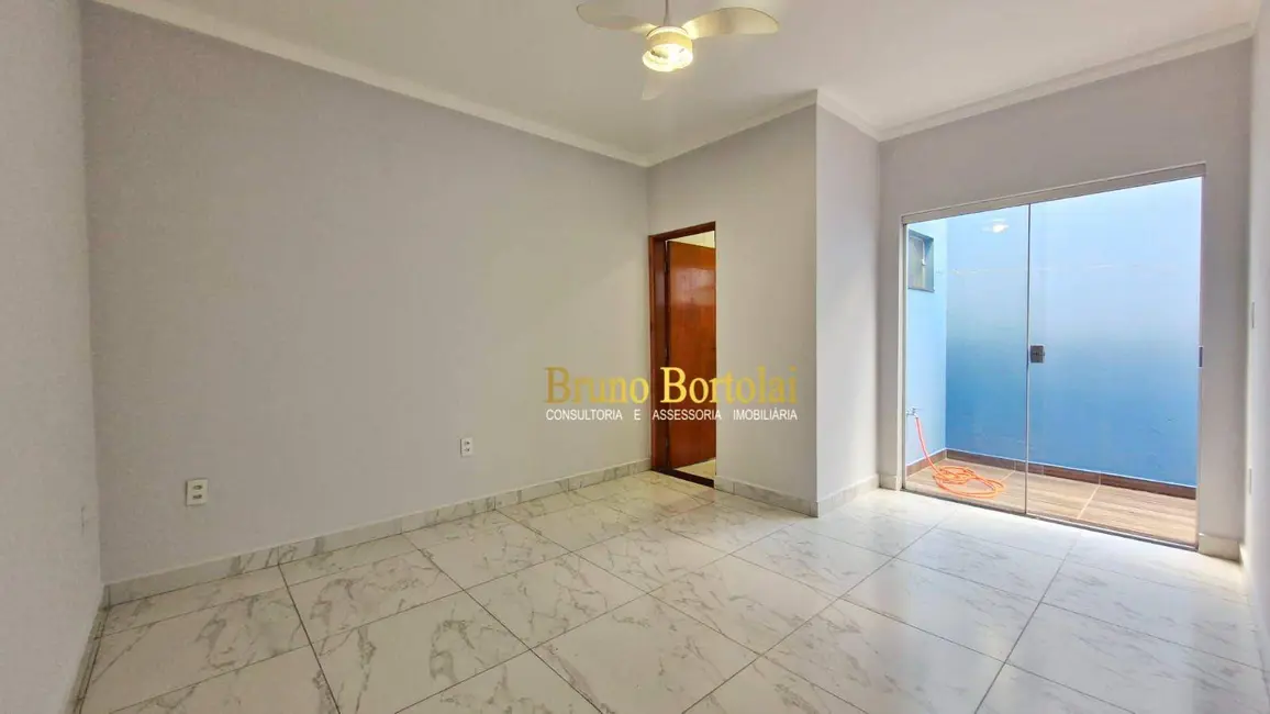 Foto 5 de Casa com 2 quartos para alugar, 250m2 em Ipeuna - SP