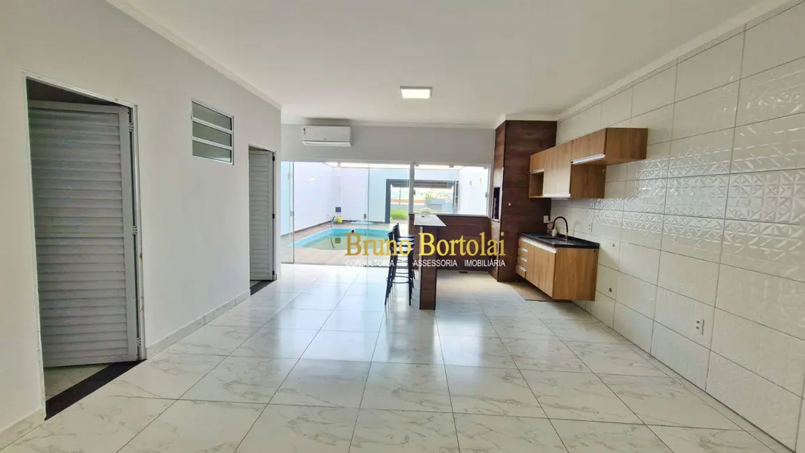 Foto 4 de Casa com 2 quartos para alugar, 250m2 em Ipeuna - SP
