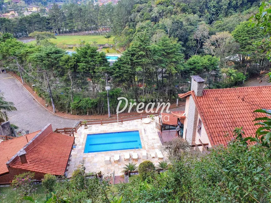 Casa de Condomínio com 3 quartos à venda, 2300m2 em Carlos Guinle, Teresopolis - RJ - imagem 6 Foto 6 de Casa de Condomínio com 3 quartos à venda, 2300m2 em Carlos Guinle, Teresopolis - RJ