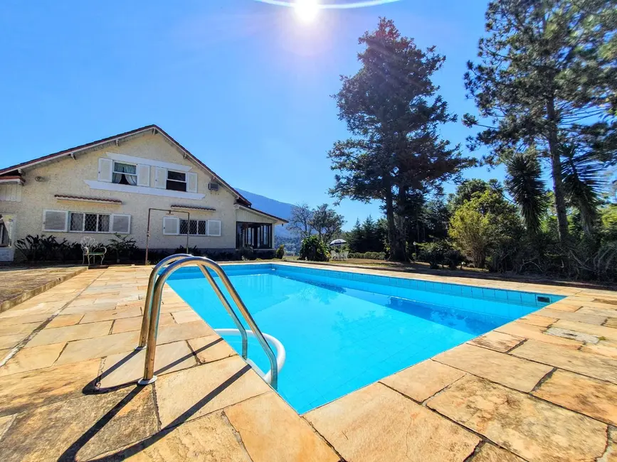 Casa com 4 quartos à venda, 1350m2 em Fazenda Alpina, Teresopolis - RJ - imagem 2 Foto 2 de Casa com 4 quartos à venda, 1350m2 em Fazenda Alpina, Teresopolis - RJ