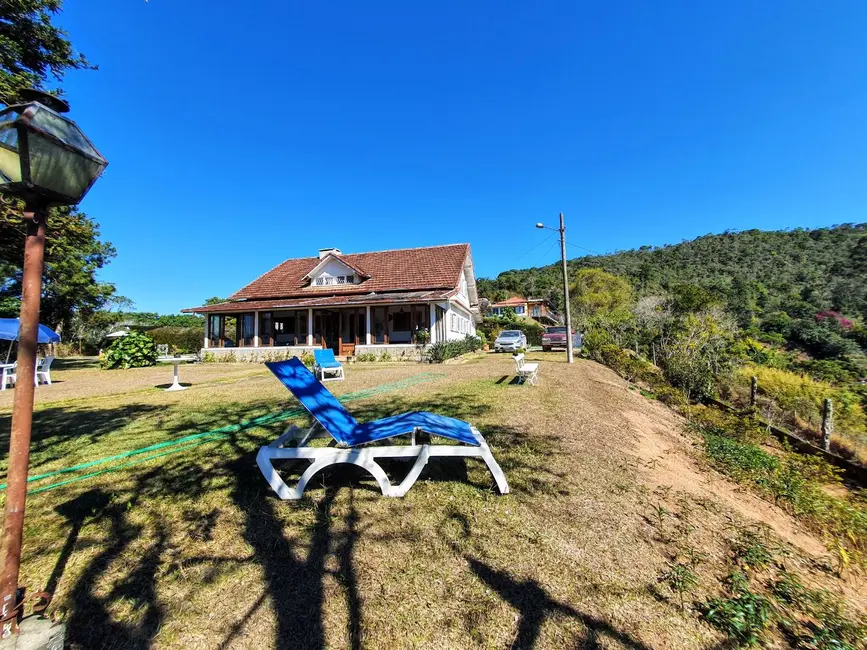 Casa com 4 quartos à venda, 1350m2 em Fazenda Alpina, Teresopolis - RJ - imagem 3 Foto 3 de Casa com 4 quartos à venda, 1350m2 em Fazenda Alpina, Teresopolis - RJ