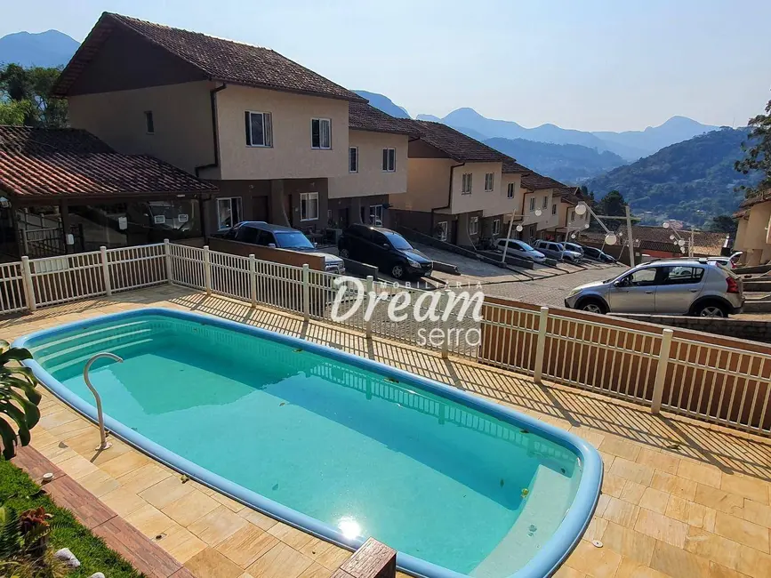 Foto 2 de Casa de Condomínio com 2 quartos à venda, 106m2 em Araras, Teresopolis - RJ