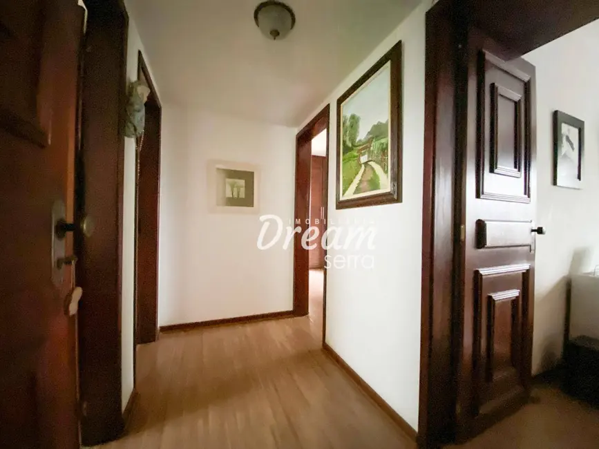 Foto 25 de Apartamento com 3 quartos à venda, 107m2 em Várzea, Teresopolis - RJ