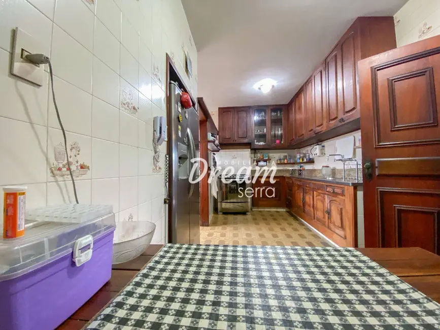 Foto 9 de Apartamento com 3 quartos à venda, 107m2 em Várzea, Teresopolis - RJ