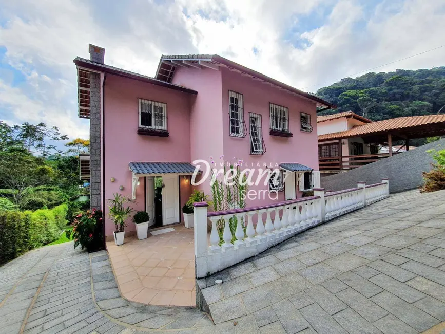 Foto 2 de Casa de Condomínio com 3 quartos à venda, 720m2 em Carlos Guinle, Teresopolis - RJ