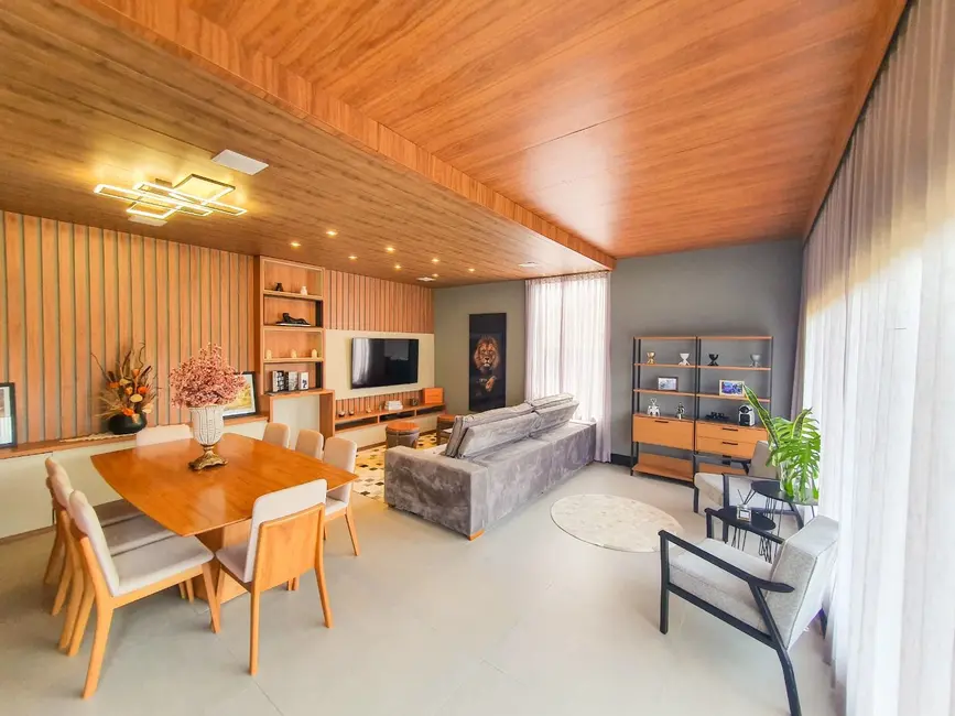 Foto 1 de Casa de Condomínio com 3 quartos à venda, 334m2 em Vargem Grande, Teresopolis - RJ