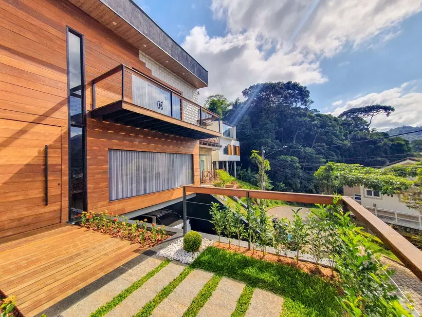 Foto 5 de Casa de Condomínio com 3 quartos à venda, 334m2 em Vargem Grande, Teresopolis - RJ