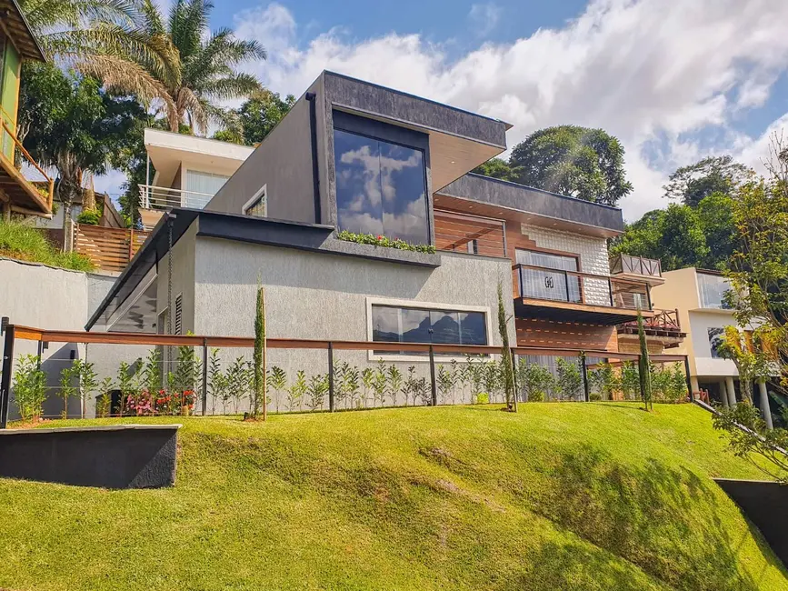 Foto 2 de Casa de Condomínio com 3 quartos à venda, 334m2 em Vargem Grande, Teresopolis - RJ